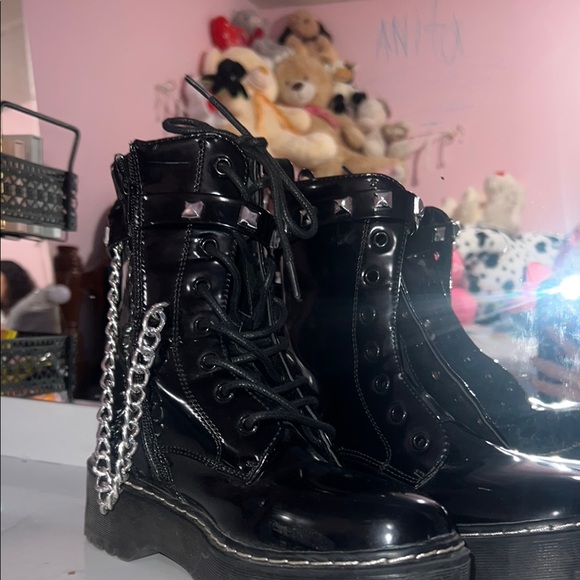Black Combat Boots with Chains - Picture 1 of 2